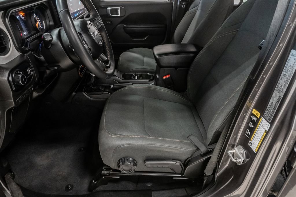Used 2024 Jeep Wrangler Unlimited Sport AWD/4WD image 10
