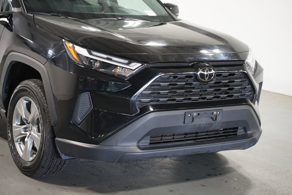 Certified 2025 Toyota RAV4 XLE AWD/4WD image 4
