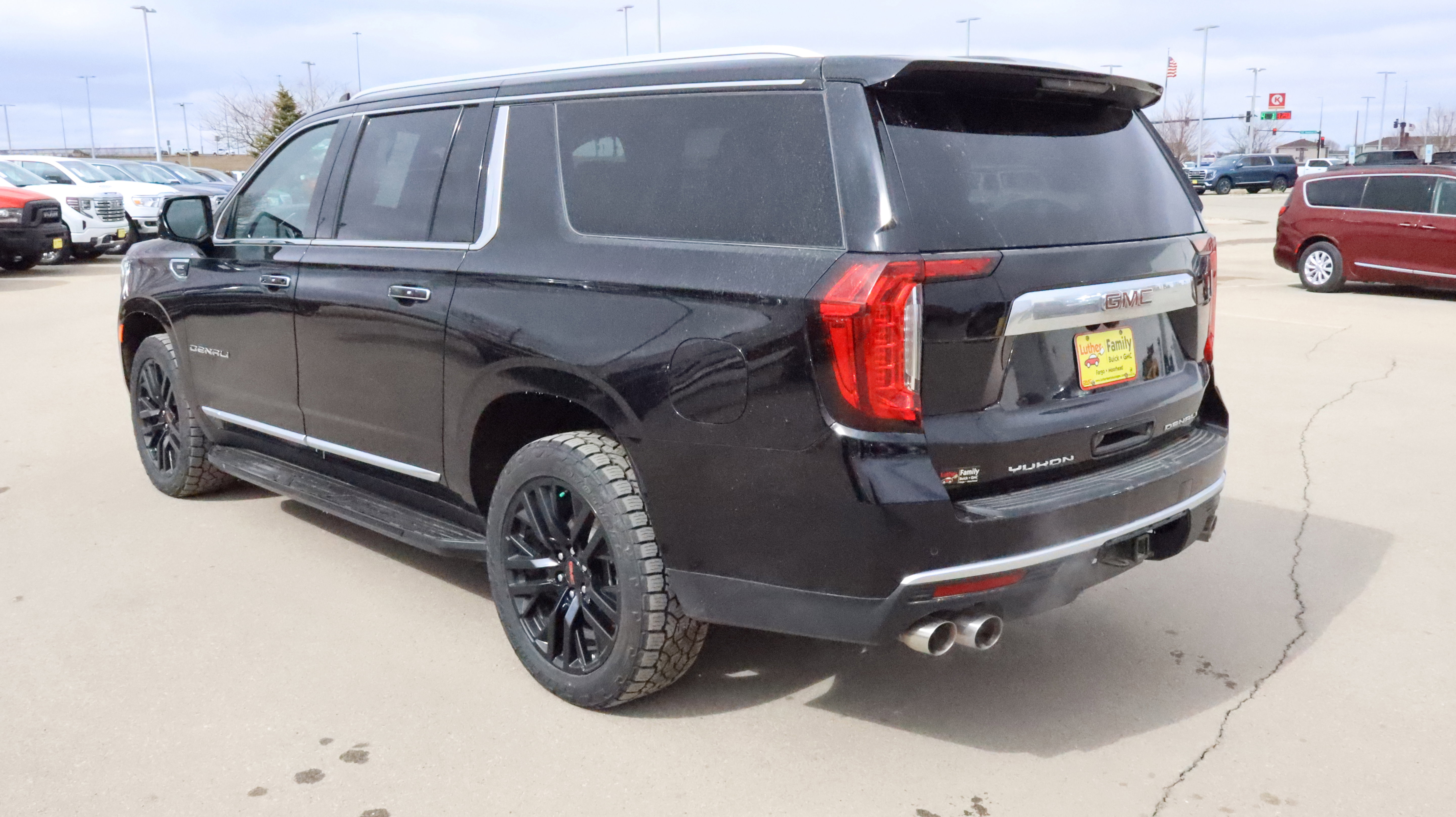 Certified 2024 GMC Yukon XL Denali AWD/4WD image 5