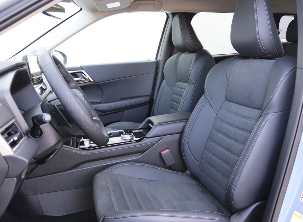 New 2026 Mitsubishi Outlander SE AWD/4WD image 5