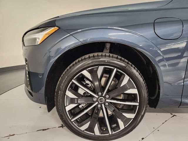 New 2026 Volvo XC60 T8 Ultra w/ Protection Package Premier AWD/4WD image 11