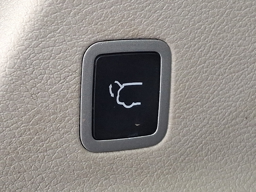 Used 2023 Chrysler Pacifica Touring-L FWD image 29