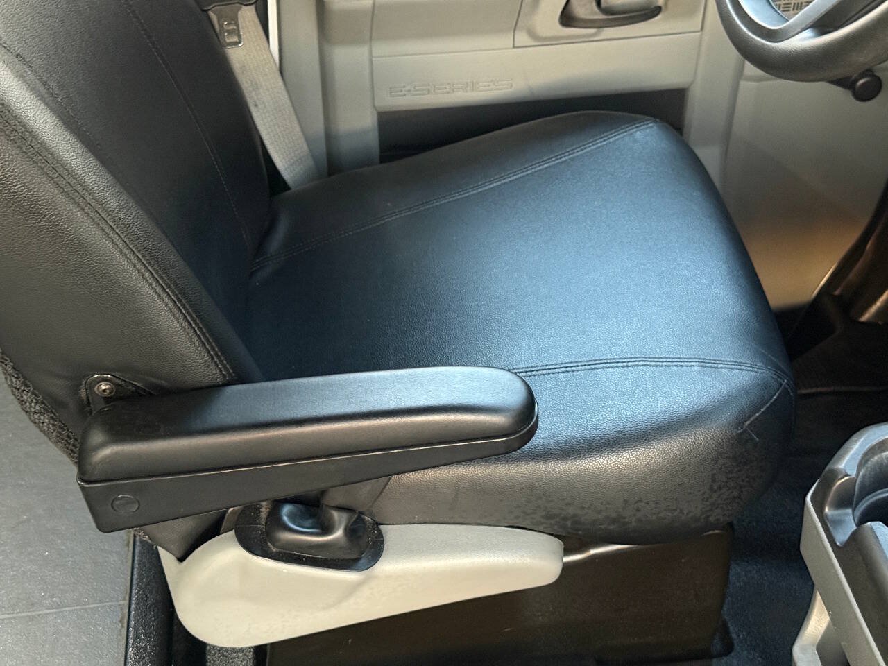 Used 2023 Ford E-450 and Econoline 450 Super Duty w/ Shuttle Bus Prep Package RWD image 58
