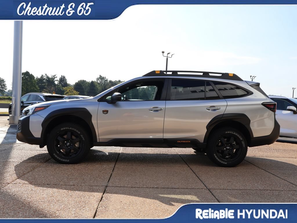 Used 2025 Subaru Outback Wilderness AWD/4WD image 3
