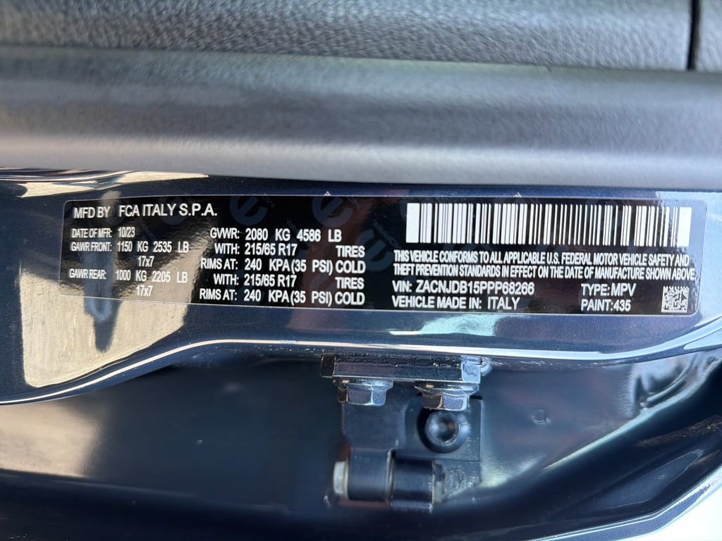 Used 2023 Jeep Renegade Latitude AWD/4WD image 29