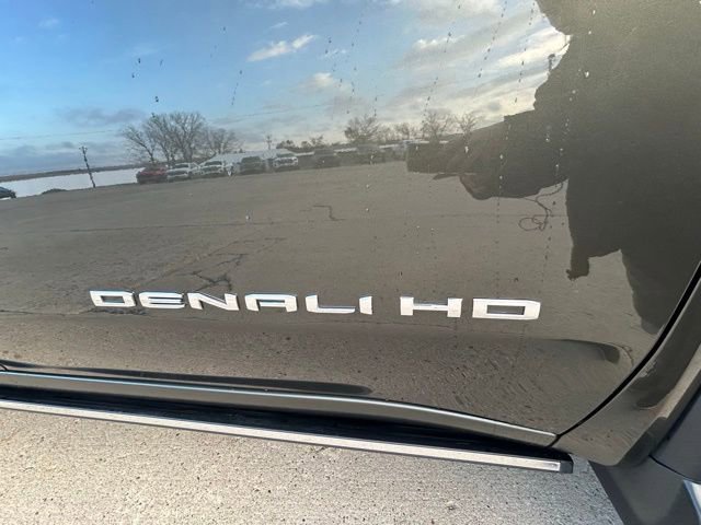 Used 2022 GMC Sierra 3500 Denali image 30