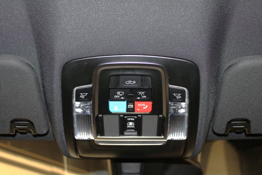 New 2026 RAM 1500 4x4 Crew Cab image 23