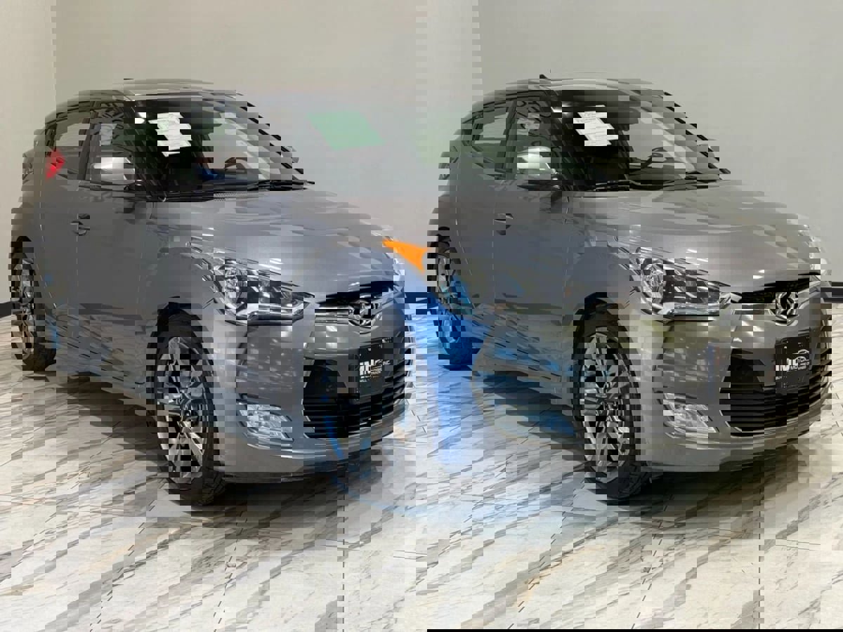 Used 2016 Hyundai Veloster w/ Option Group 02 image 5