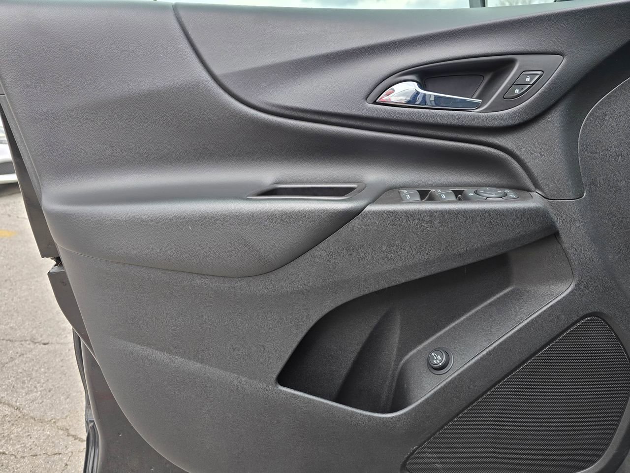 Used 2019 Chevrolet Equinox LT image 8