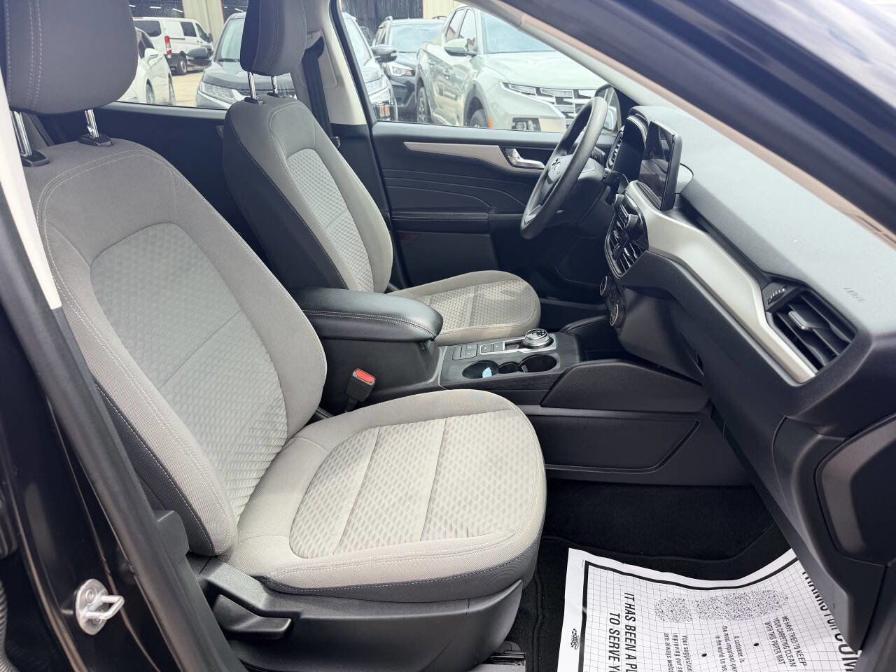 Used 2021 Ford Escape SE FWD image 18