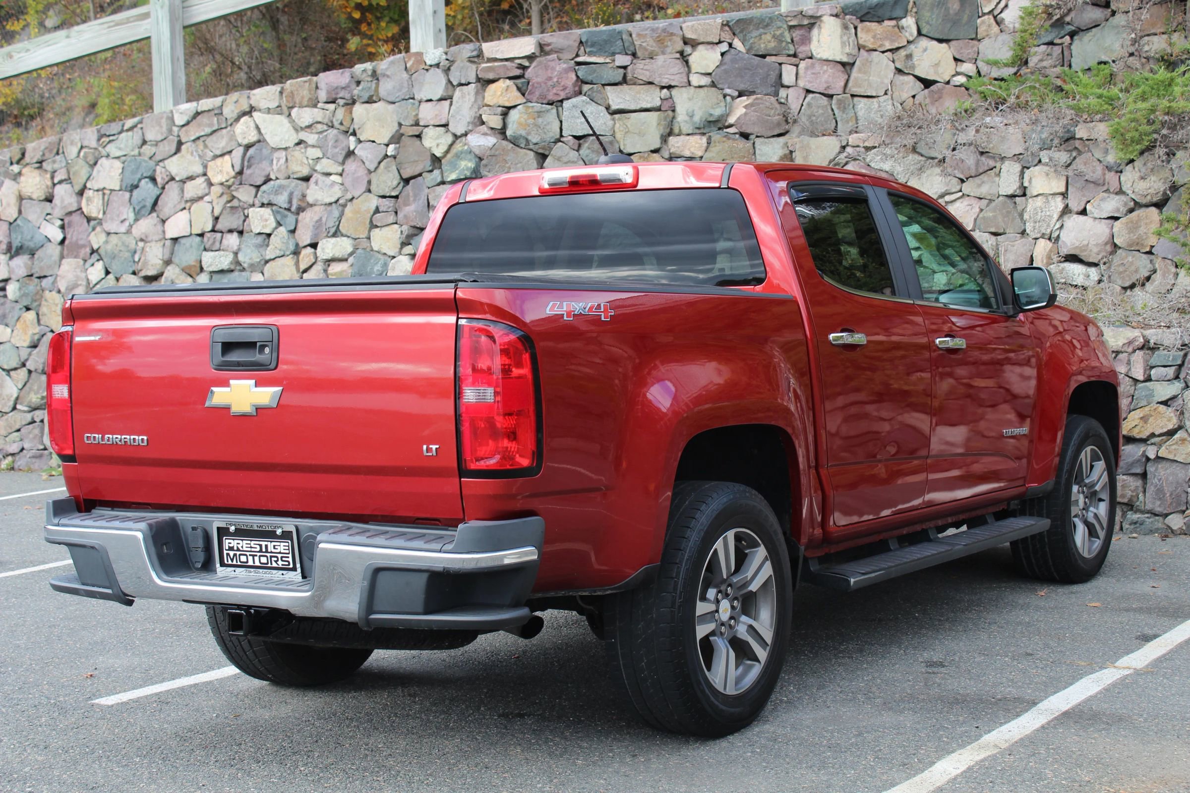 Used 2015 Chevrolet Colorado LT w/ Luxury Package image 9