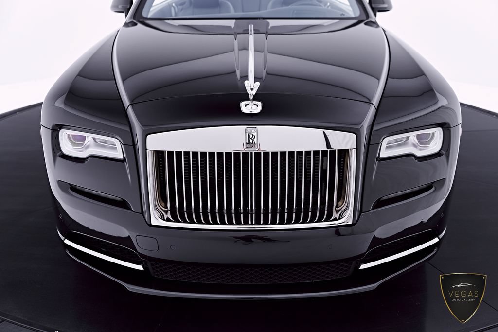 Used 2019 Rolls-Royce Dawn RWD image 28