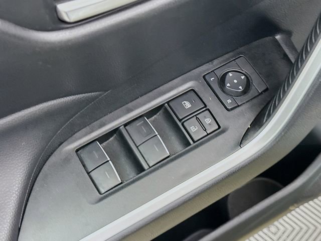 Used 2025 Toyota RAV4 XLE image 18