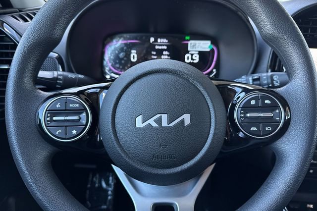 Used 2023 Kia Soul S image 27