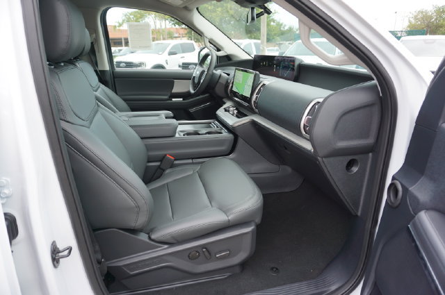 New 2026 Ford Expedition Max Active RWD image 3