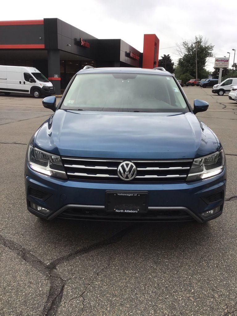 Used 2018 Volkswagen Tiguan SEL AWD/4WD image 2