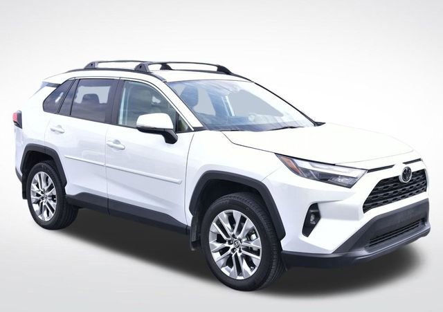 Used 2024 Toyota RAV4 XLE Premium image 6