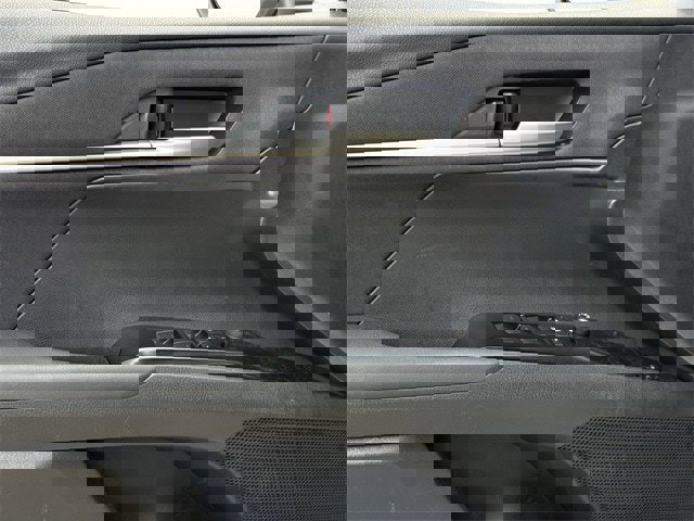 Used 2025 Toyota Camry LE image 25