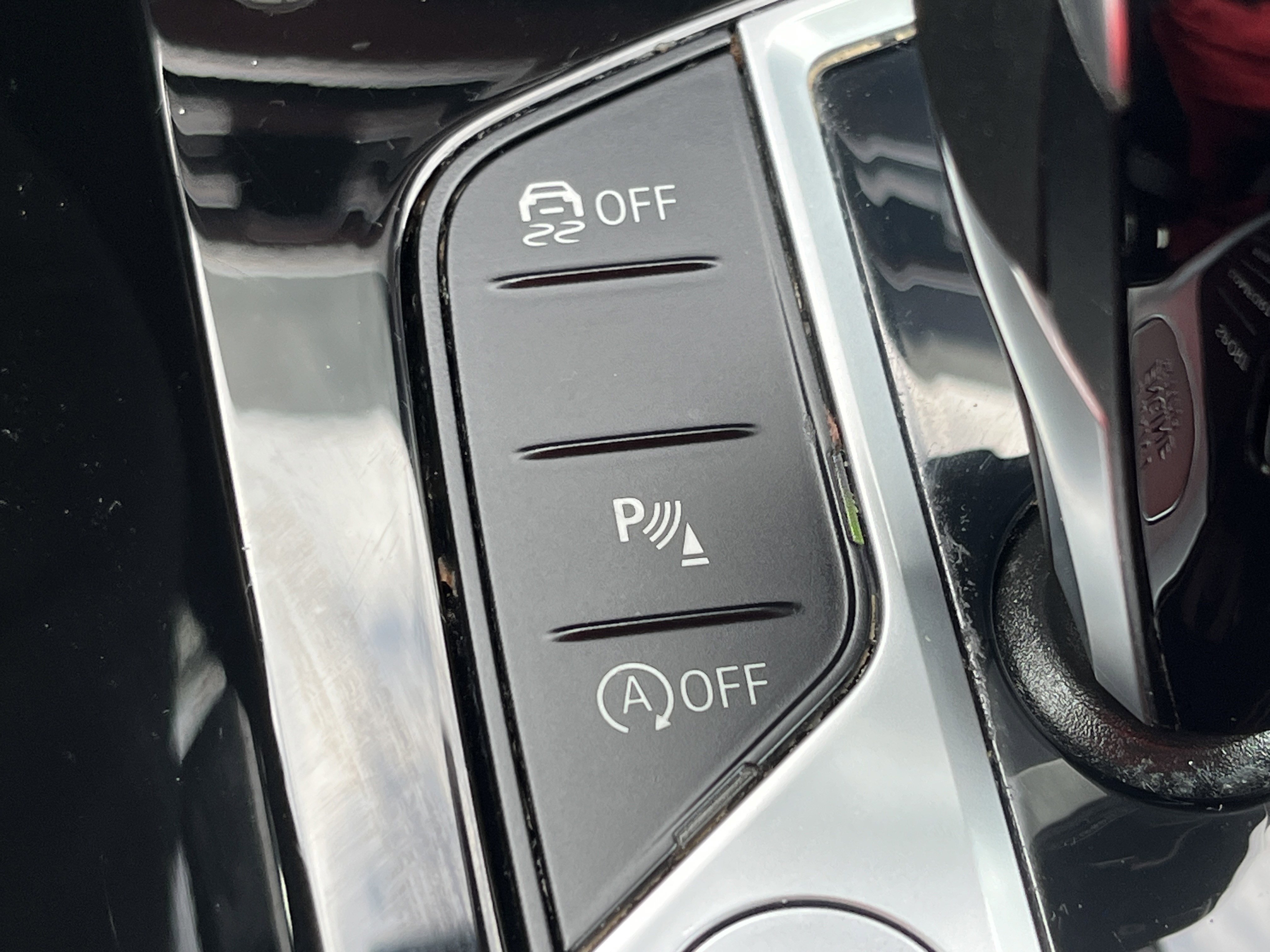 Used 2025 BMW X4 xDrive30i image 10