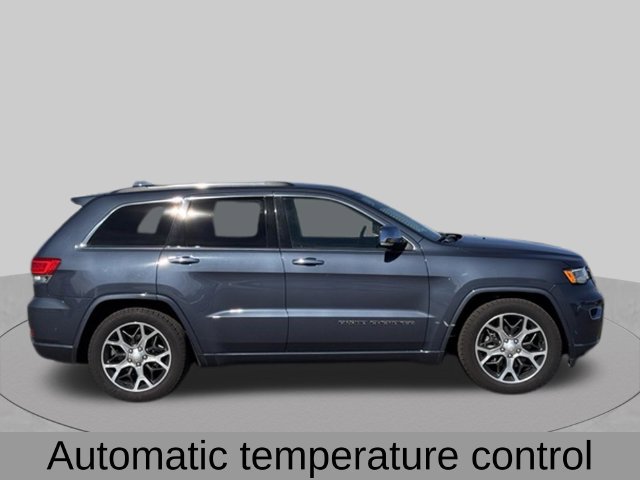 Certified 2019 Jeep Grand Cherokee Overland AWD/4WD image 8