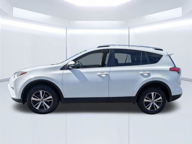 Used 2017 Toyota RAV4 XLE FWD image 7