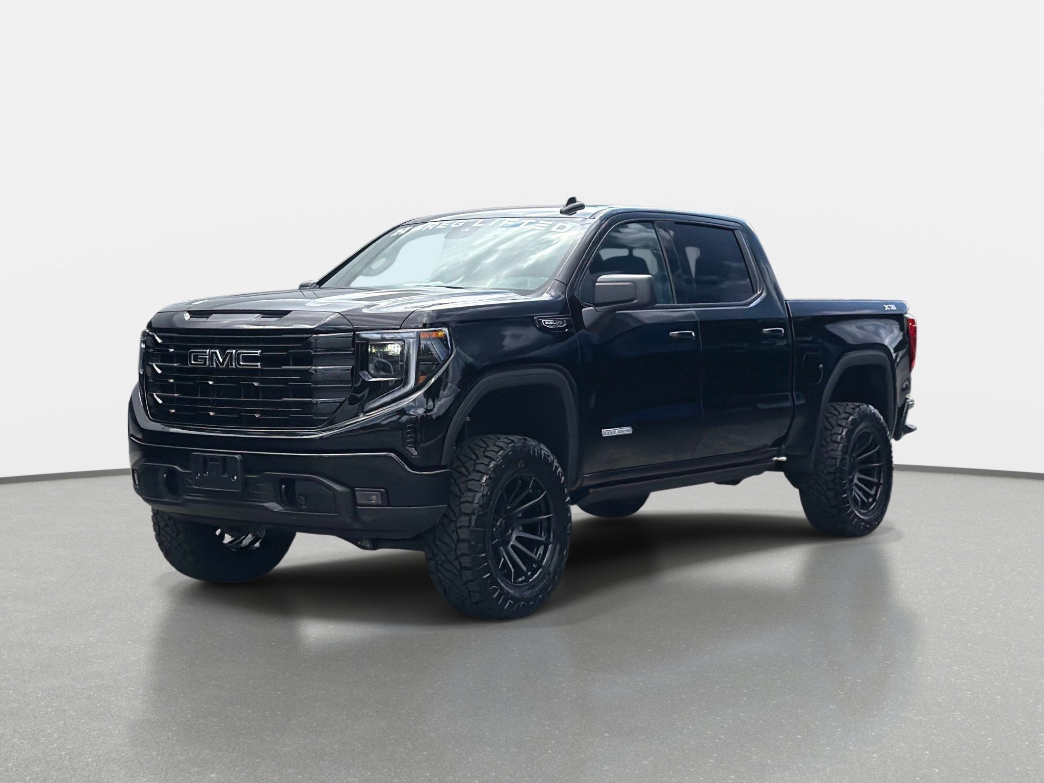Used 2024 GMC Sierra 1500 Elevation w/ Preferred Package AWD/4WD image 12
