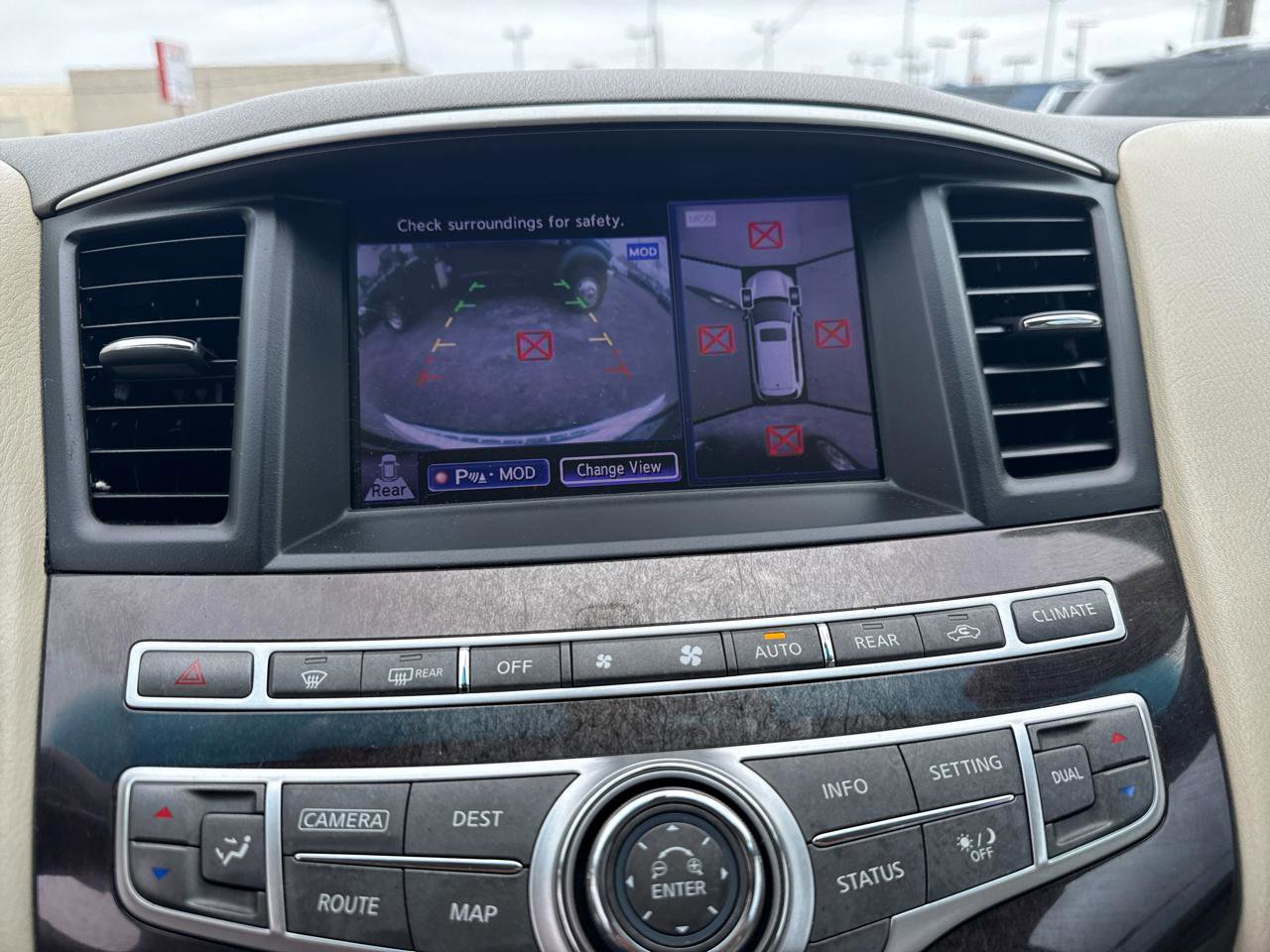 Used 2013 INFINITI JX35 AWD w/ Premium Pkg image 24