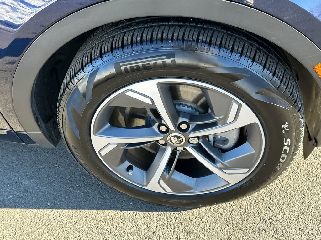 Certified 2024 Jaguar E-PACE R-Dynamic SE image 7