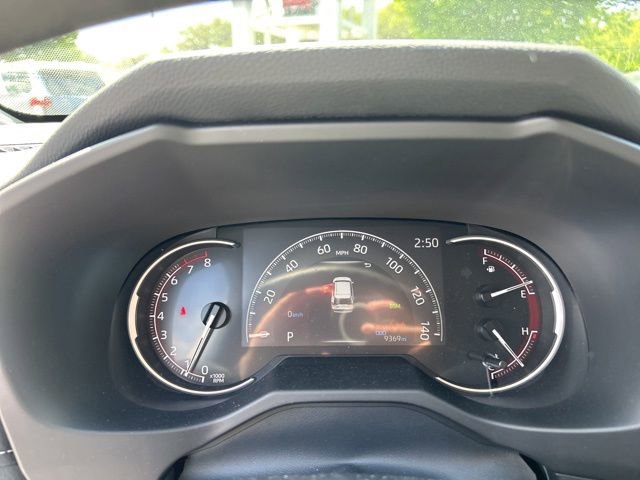 Used 2025 Toyota RAV4 LE FWD image 23