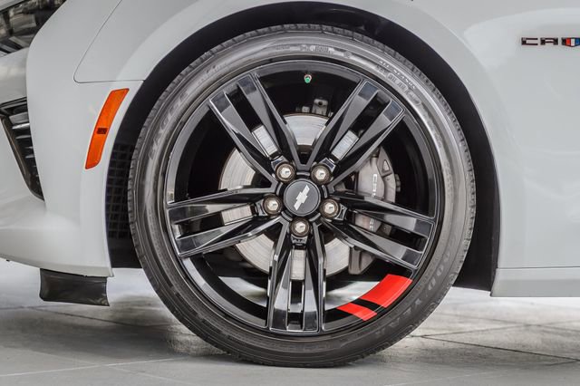 Used 2018 Chevrolet Camaro SS w/ Redline Edition RWD image 12