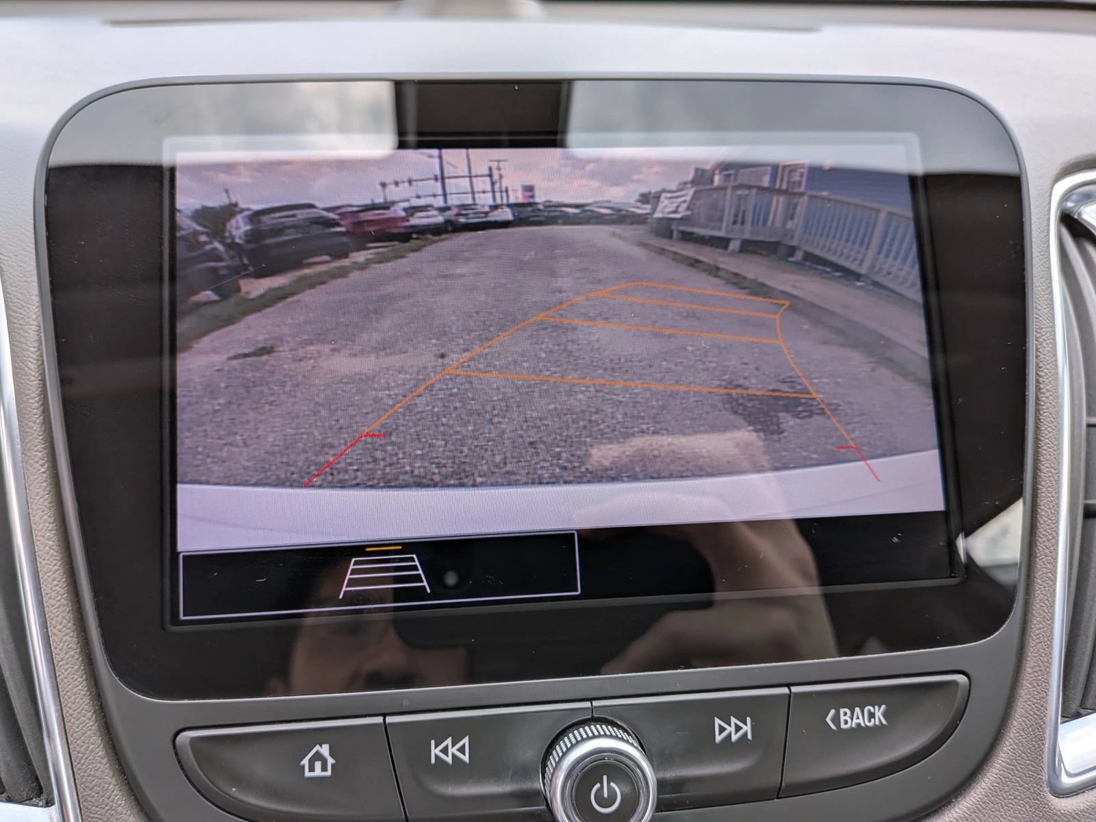 Used 2021 Chevrolet Malibu LT FWD image 48