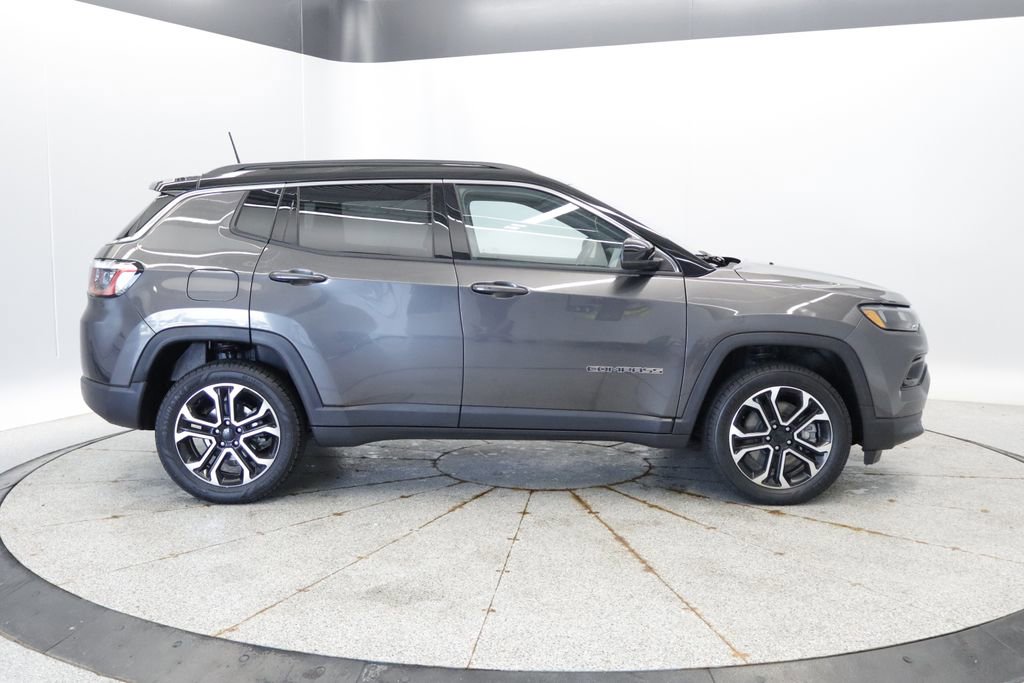 Used 2023 Jeep Compass Limited AWD/4WD image 8