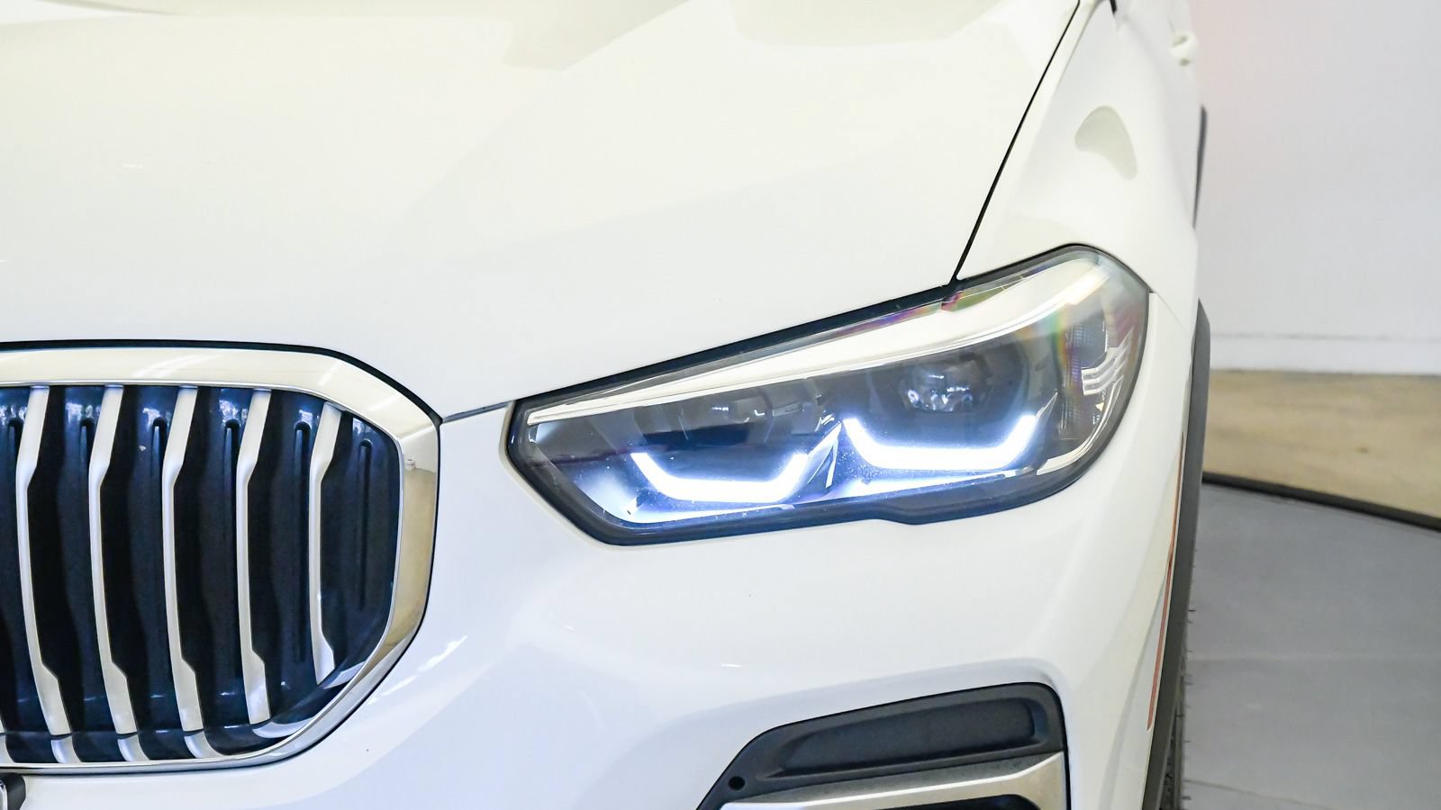 Certified 2022 BMW X5 sDrive40i w/ Premium Package RWD image 8