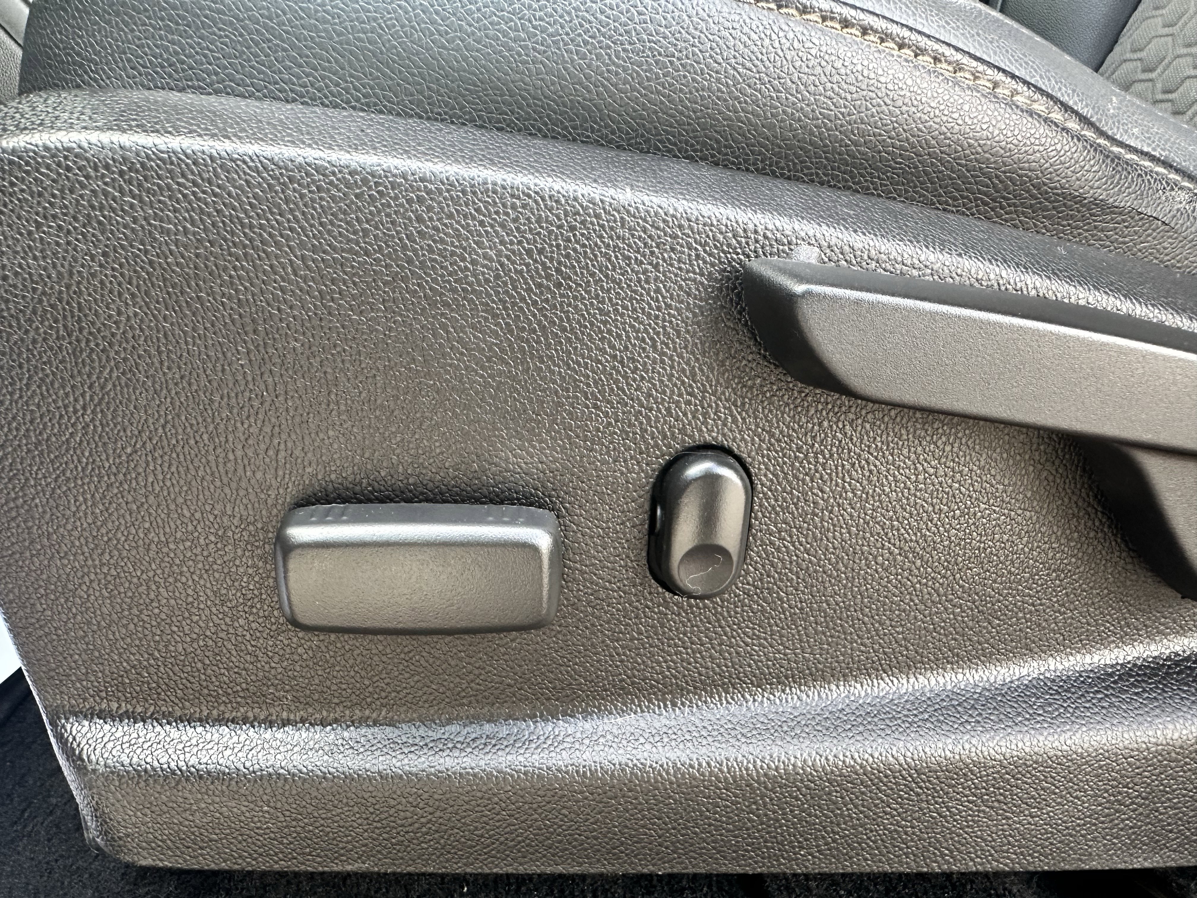 Used 2017 Chevrolet Colorado Z71 image 26