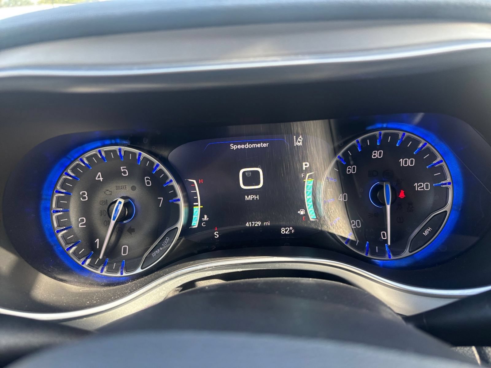 Used 2025 Chrysler Pacifica Limited FWD image 44
