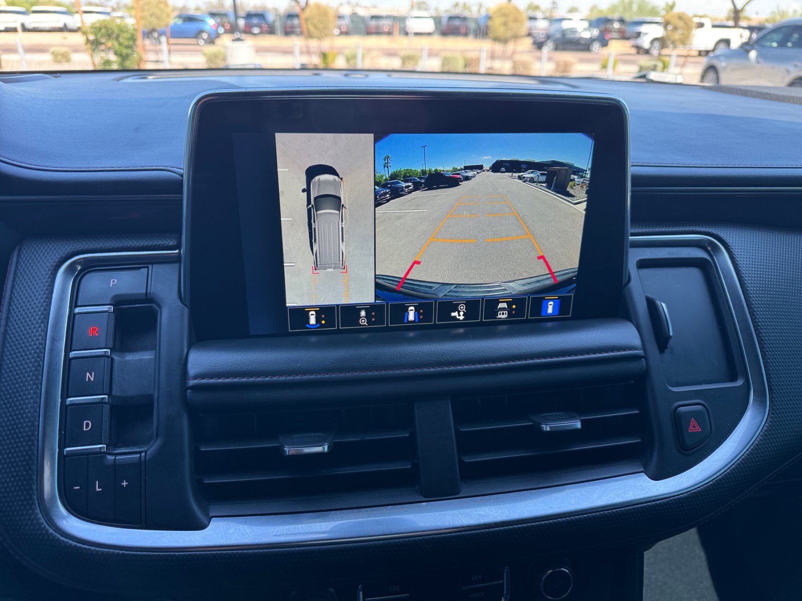 Used 2022 Chevrolet Tahoe RST w/ Luxury Package AWD/4WD image 29