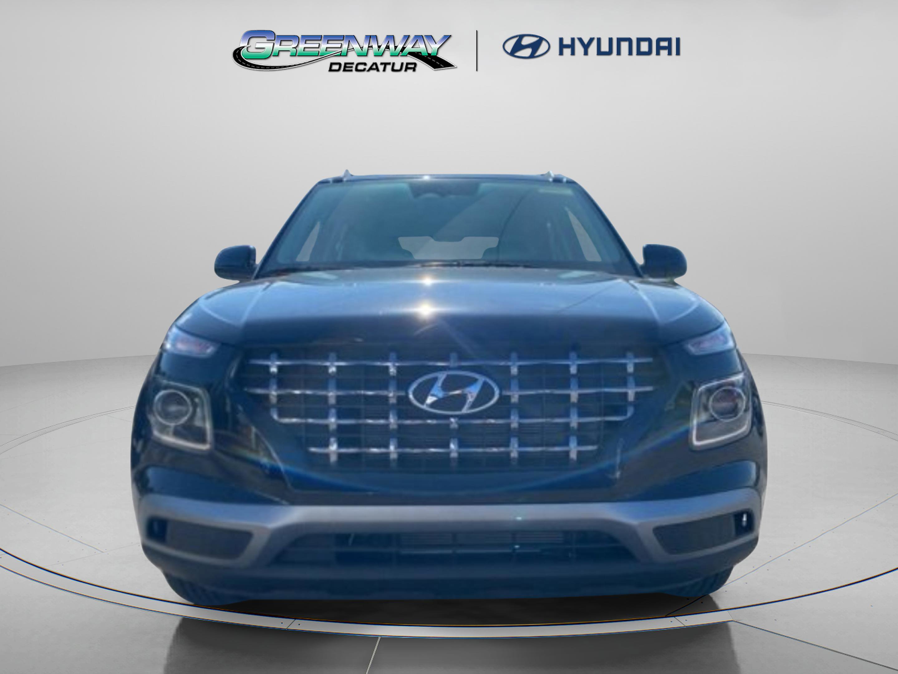 Certified 2025 Hyundai Venue SEL FWD image 3