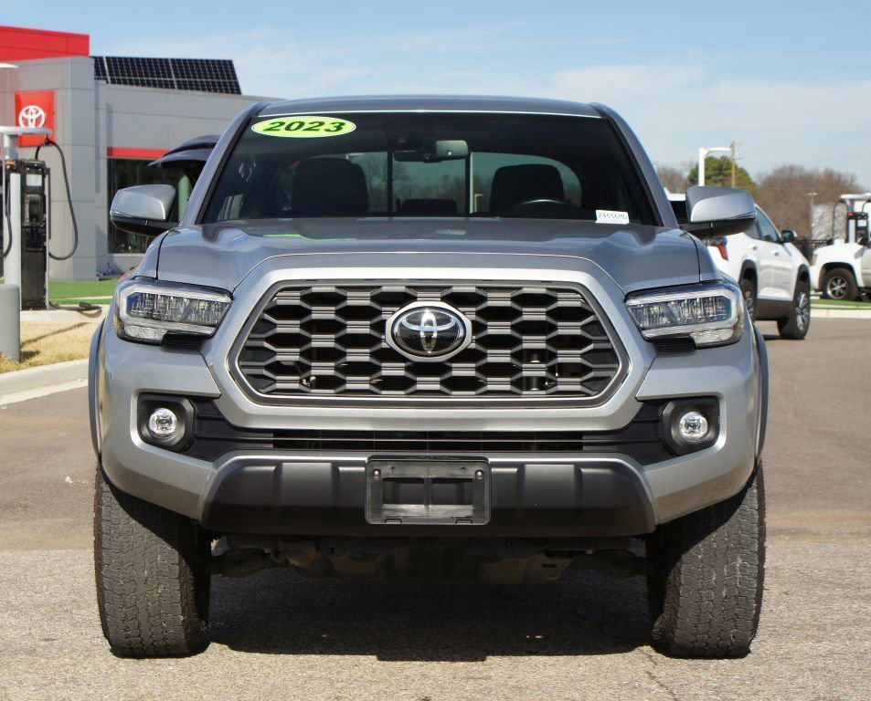 Used 2023 Toyota Tacoma TRD Off-Road image 3