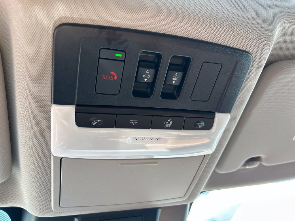 Certified 2024 Nissan Rogue Platinum FWD image 41