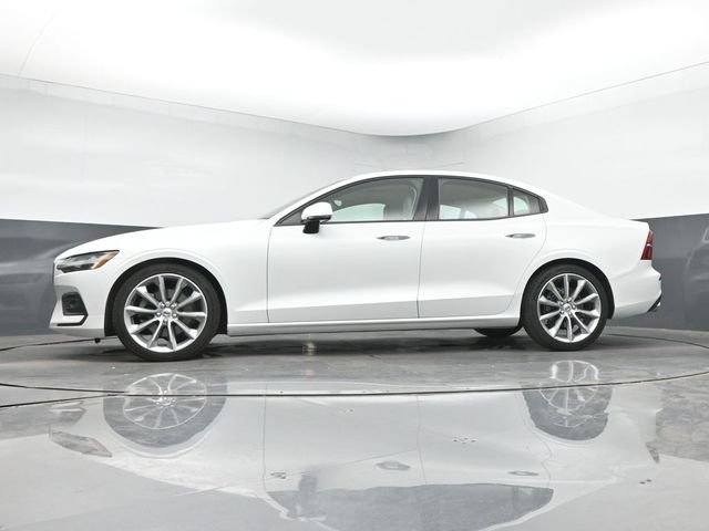 Used 2021 Volvo S60 T5 Momentum w/ Premium Package FWD image 34