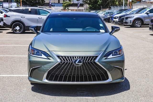 Used 2025 Lexus ES 350 w/ Premium Package FWD image 3
