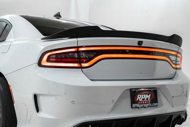 Used 2015 Dodge Charger SRT Hellcat image 9