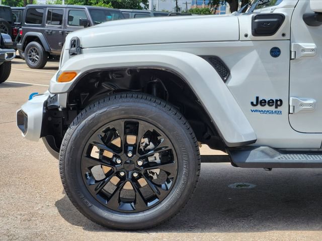 Used 2021 Jeep Wrangler Unlimited Sahara AWD/4WD image 9