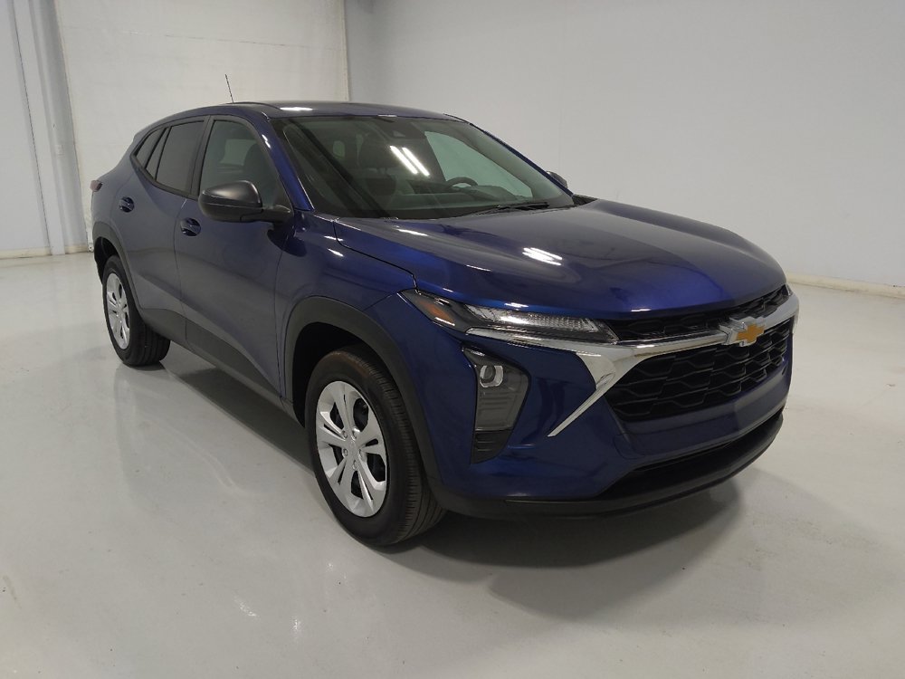 Used 2024 Chevrolet Trax LS FWD image 13