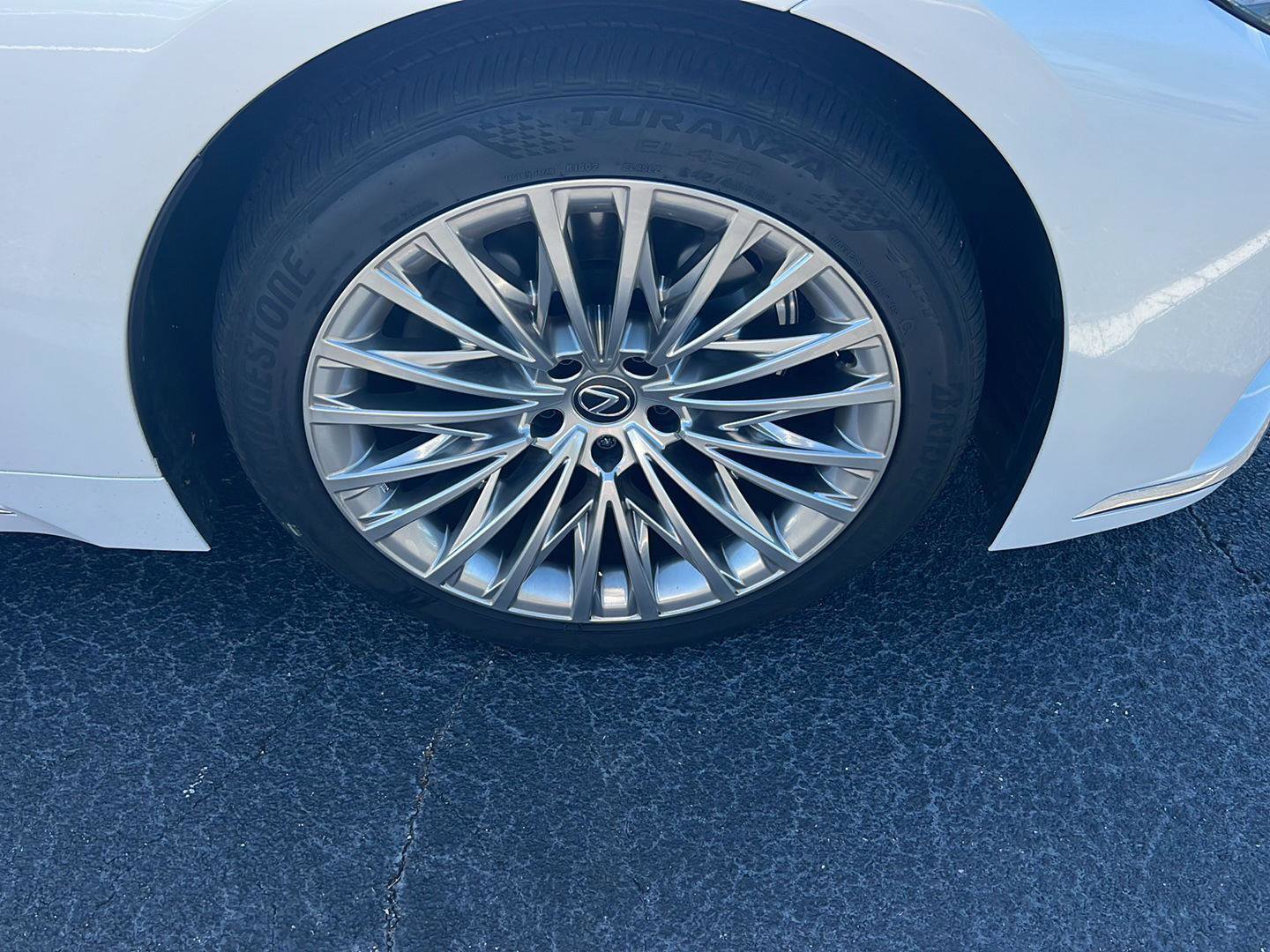 Used 2024 Lexus LS 500 image 7