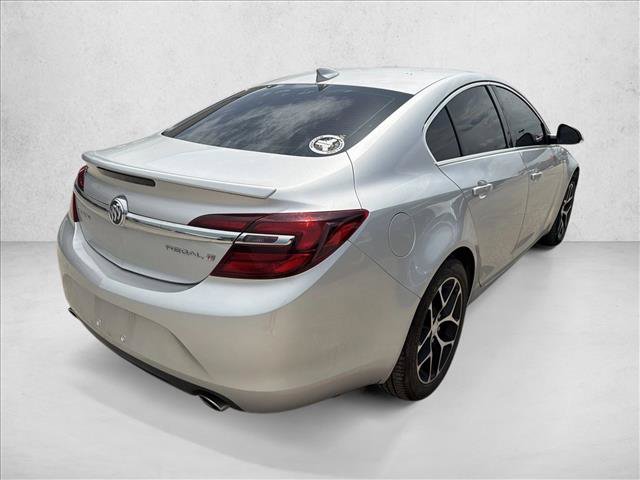 Used 2016 Buick Regal Sport Touring FWD image 5