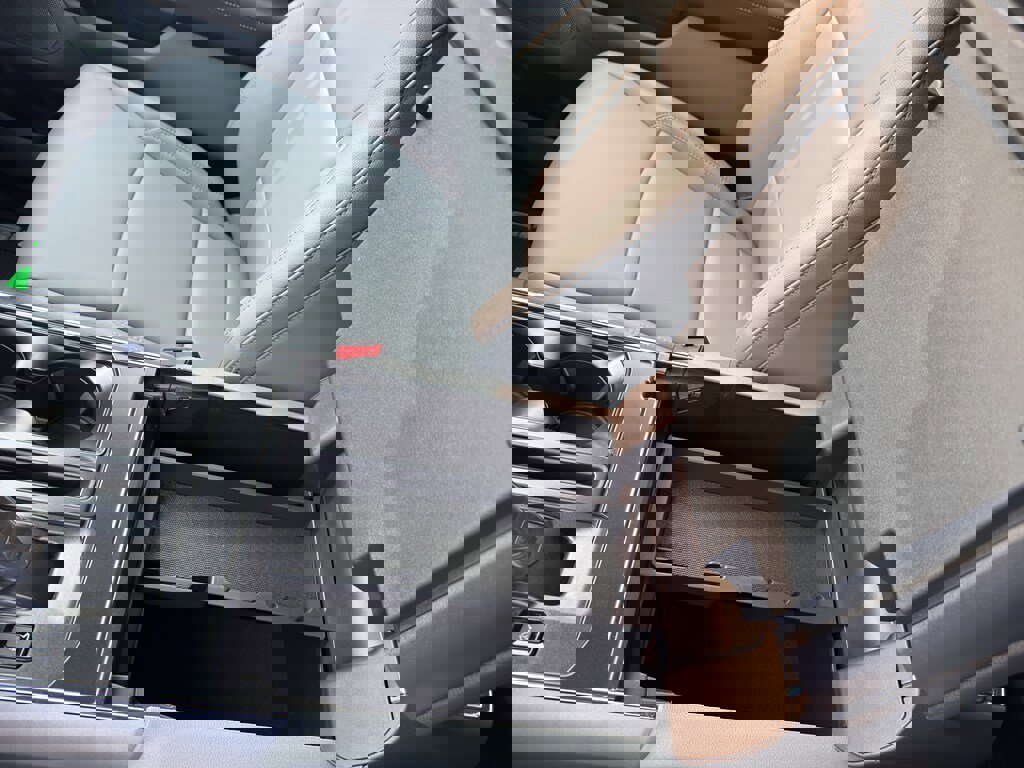 New 2025 Ford F150 Lightning Flash image 54