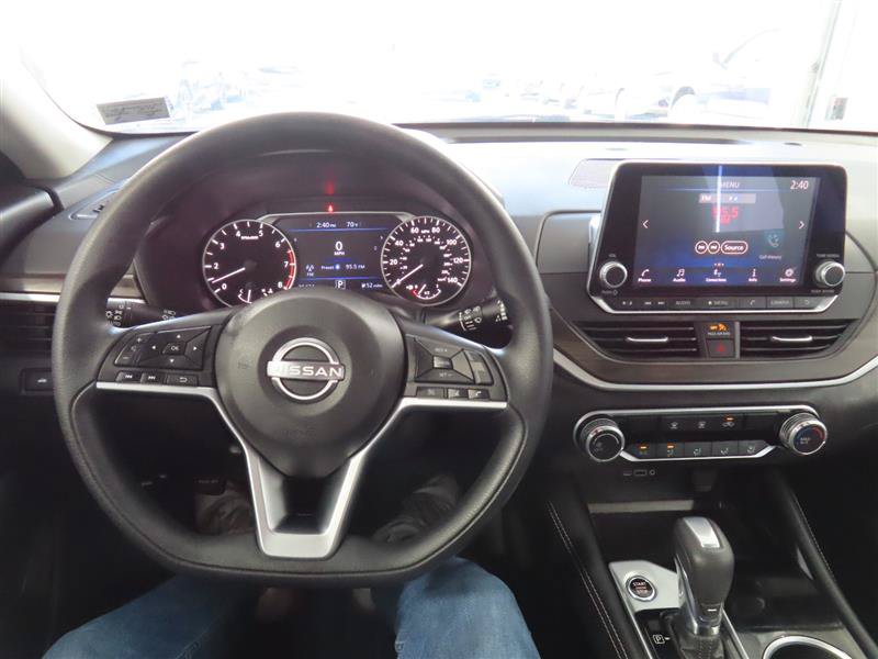 Used 2023 Nissan Altima 2.5 SV FWD image 21