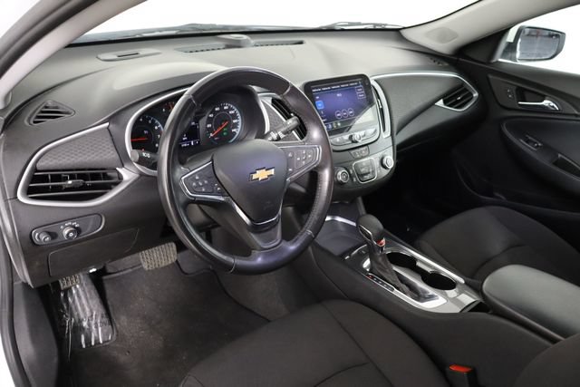 Used 2021 Chevrolet Malibu RS FWD image 23