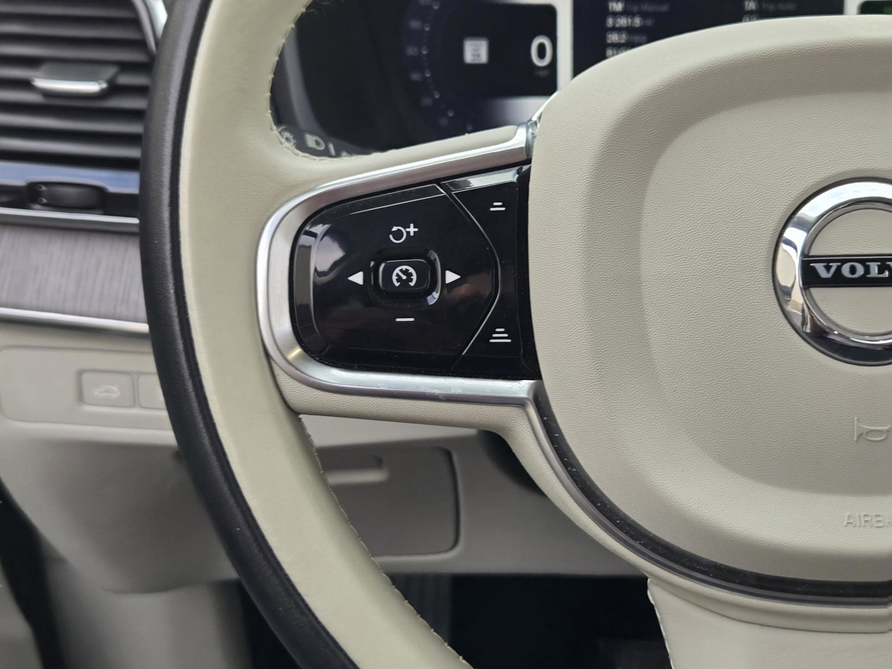 Used 2023 Volvo XC90 T8 Plus w/ Protection Package Premier AWD/4WD image 27